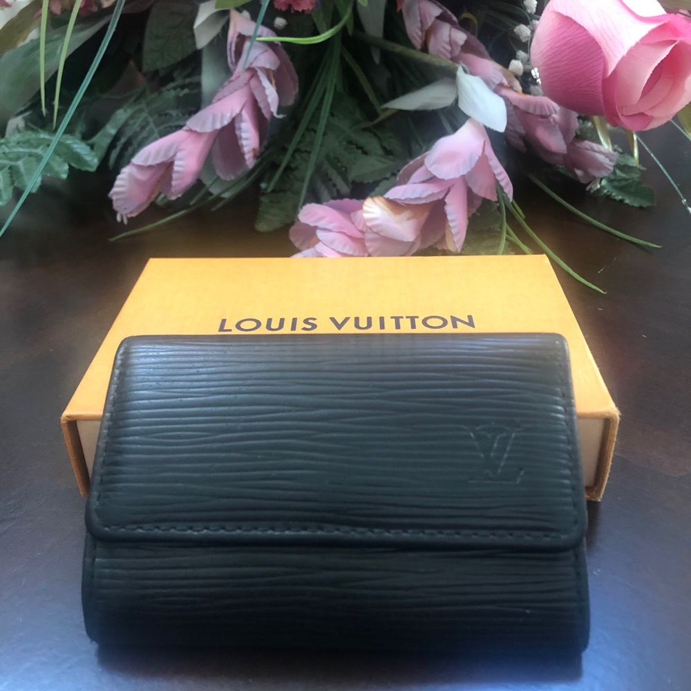 Louis Vuitton epi 6 keycase Wallet